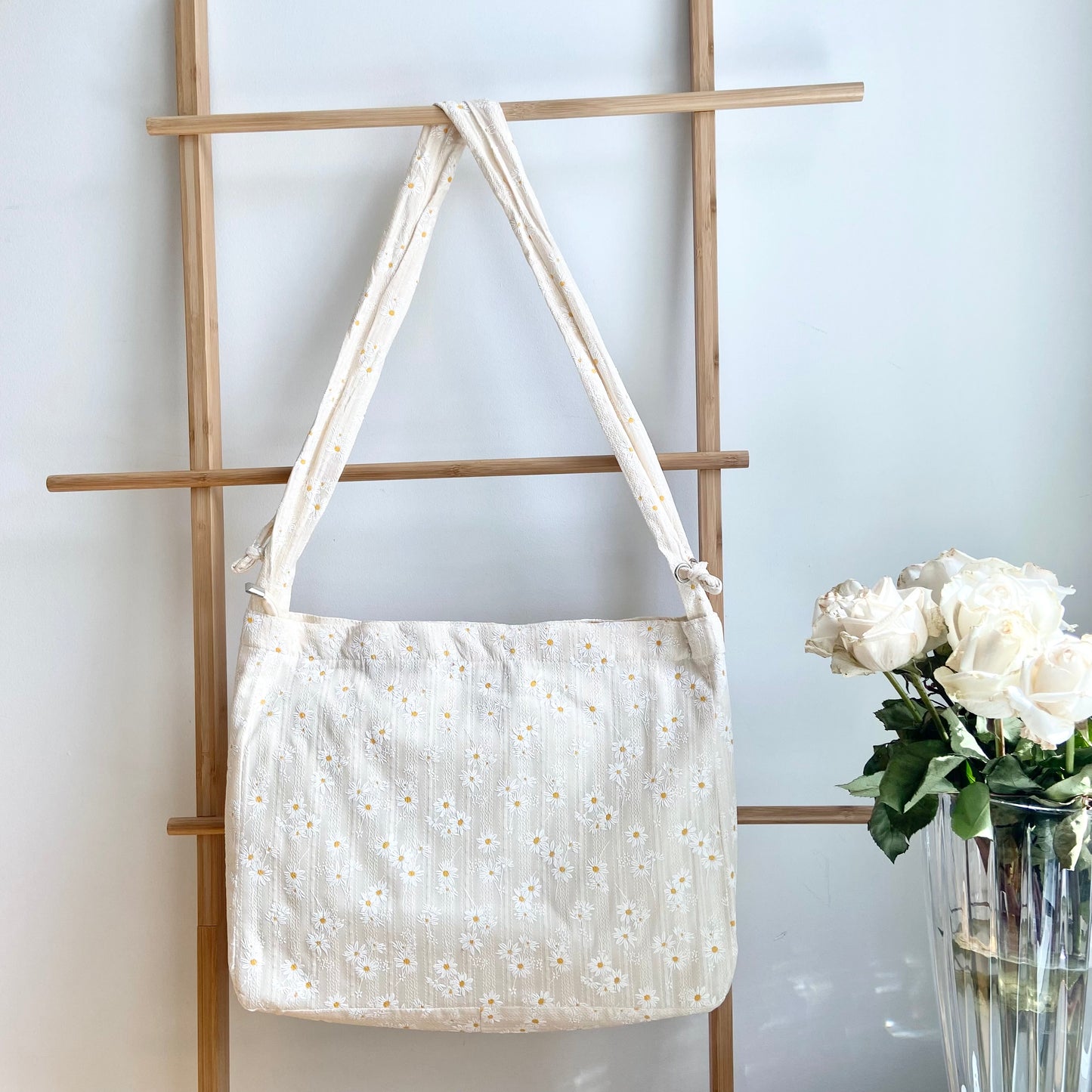 Daisy Tote Bag with Canvas Interior and Hidden Pocket
