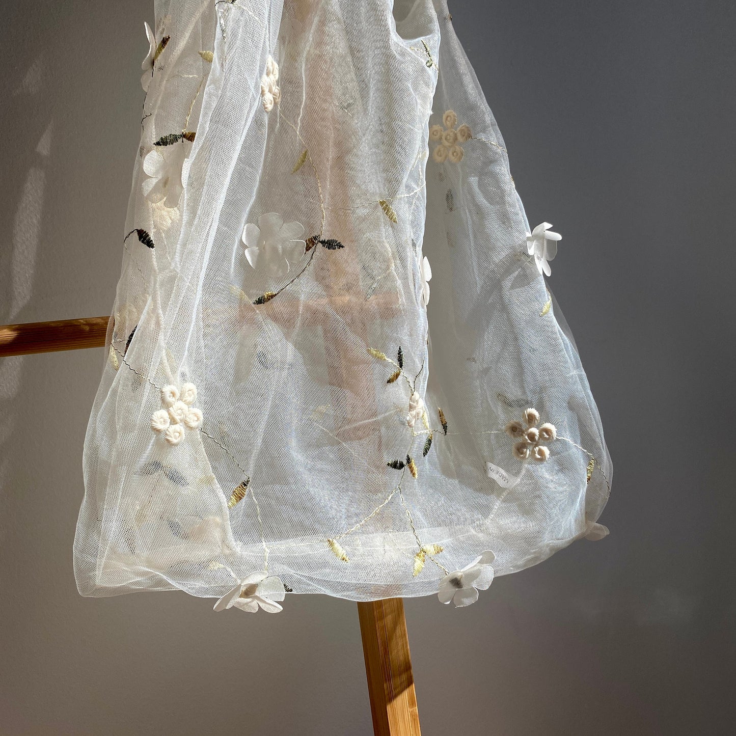 Chic Transparent Mesh Bag with Embroidered Florals