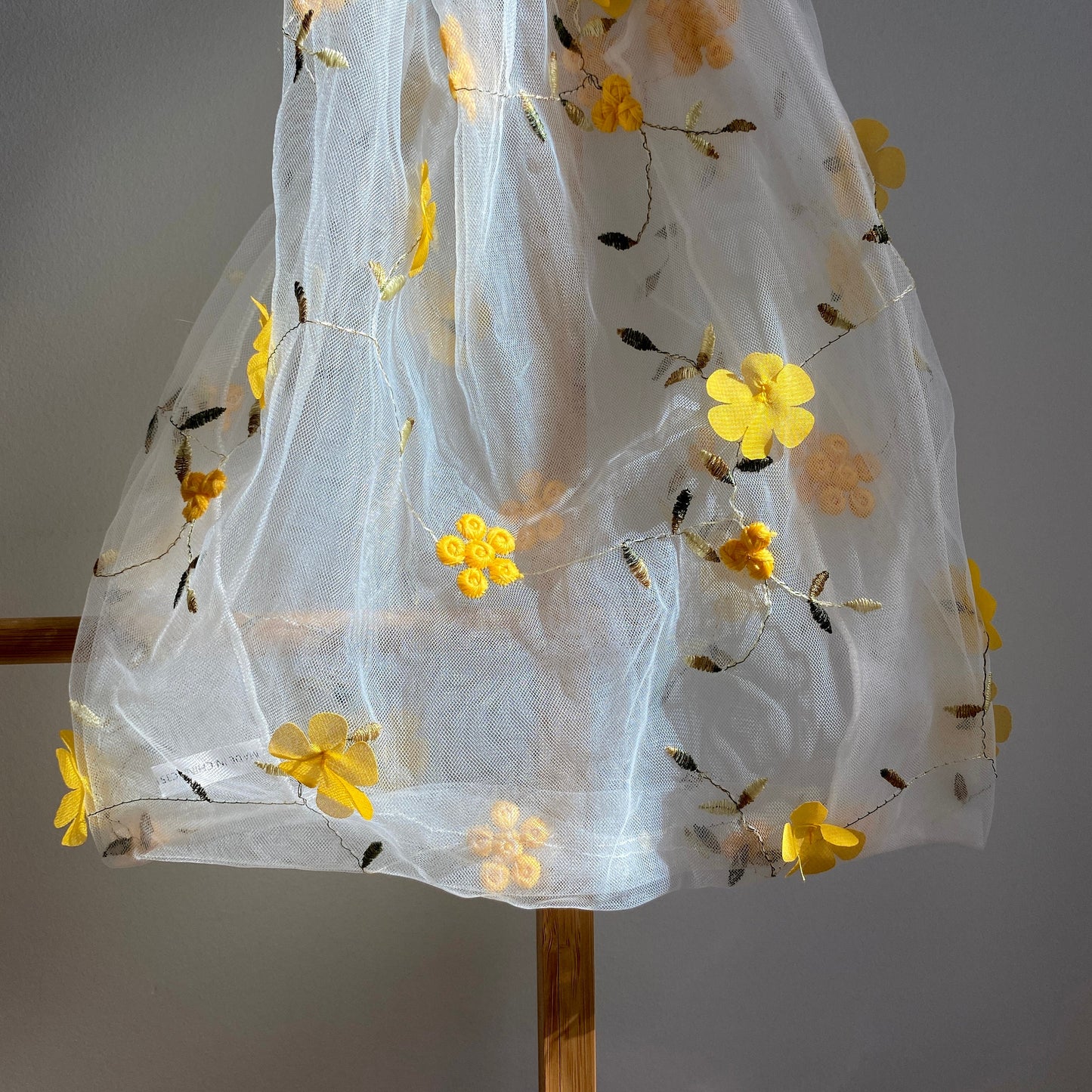 Chic Transparent Mesh Bag with Embroidered Florals