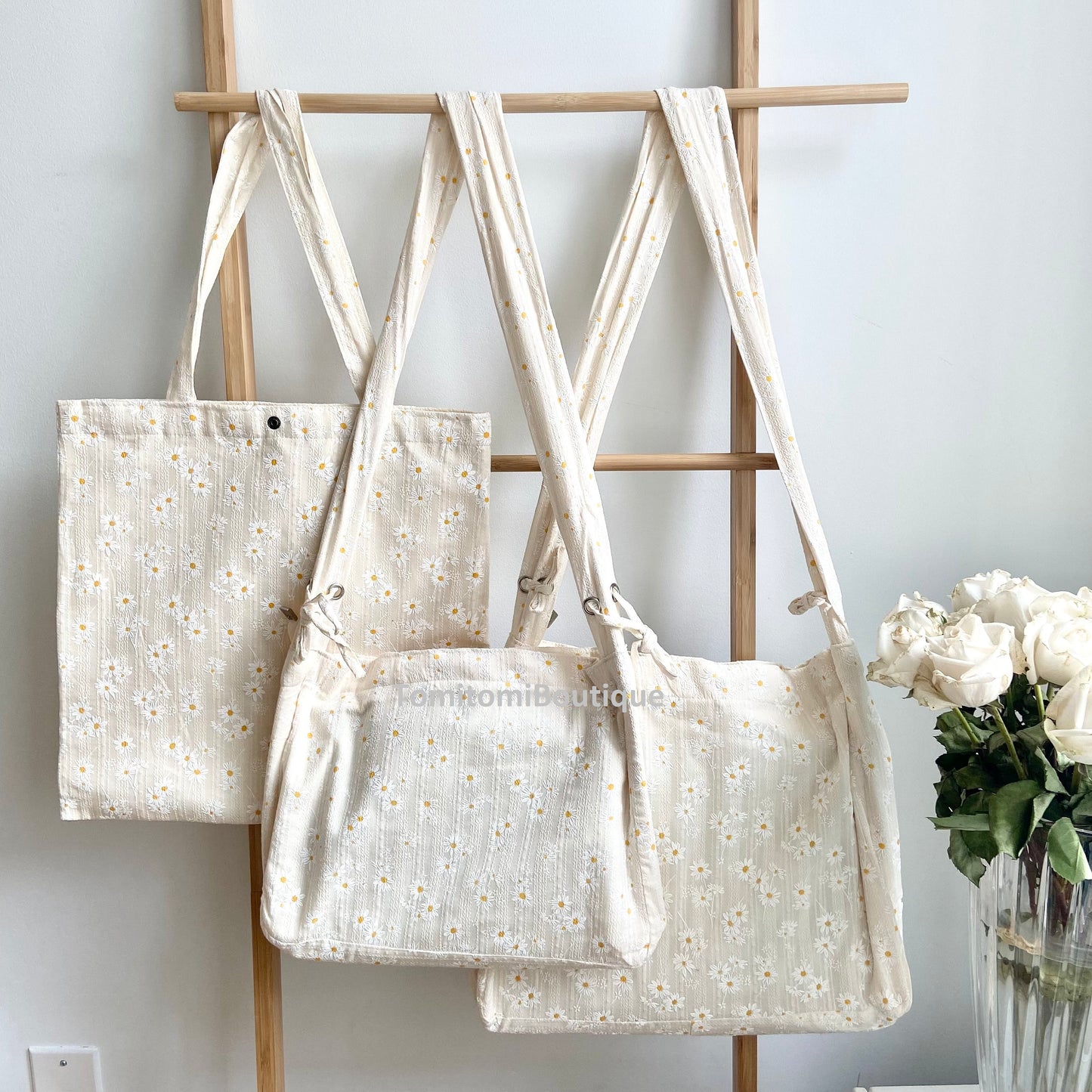 Daisy Delight Tote Bag – Floral Canvas Tote with Hidden Pocke