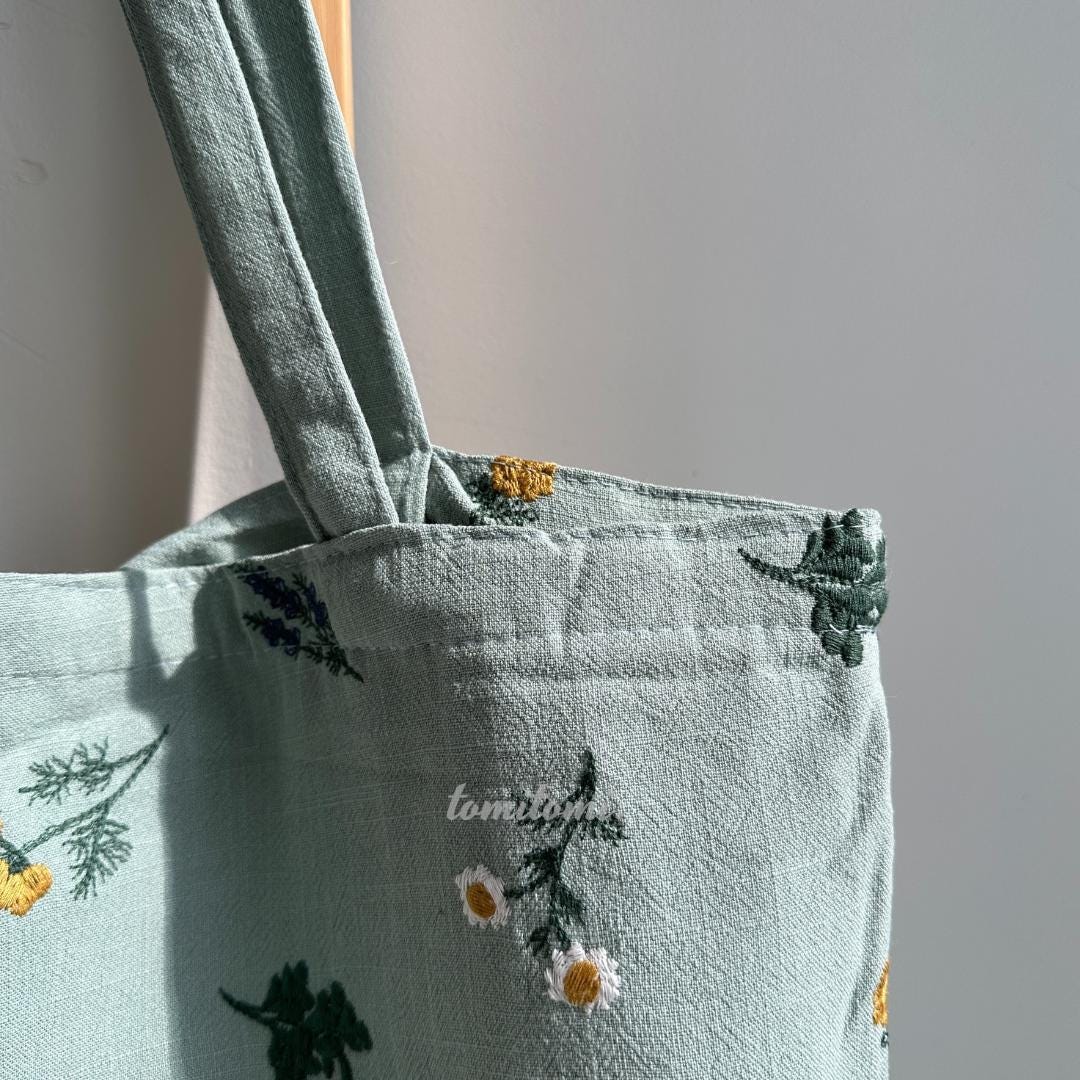 Boho Embroidered Floral Tote Bag in Sage Green or Natural Beige – Daisy and Lavender Design – Upgraded with Zipper Closure & Reinforced Canvas – Hidden Pockets - Closeup