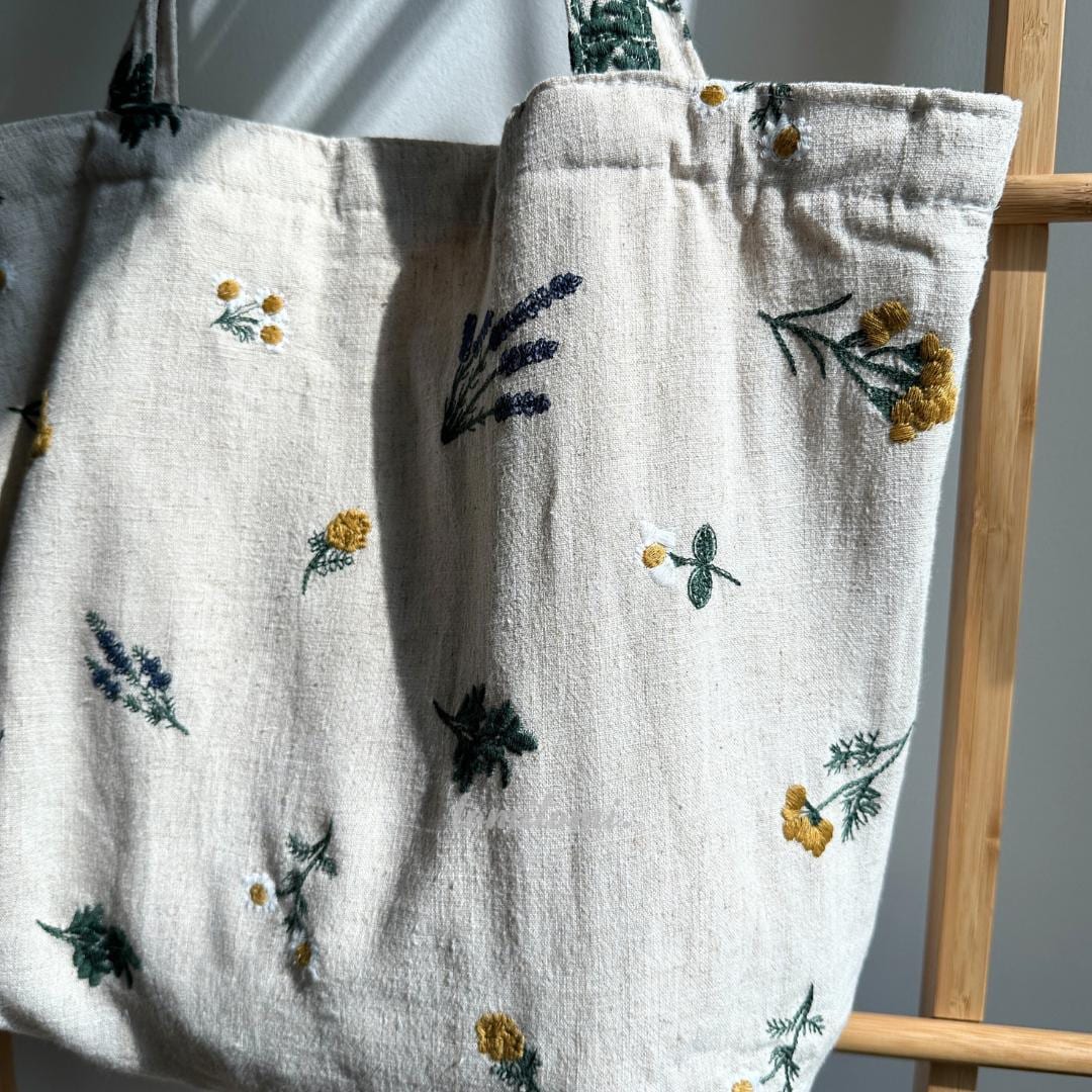 Boho Embroidered Floral Tote Bag in Sage Green or Natural Beige – Daisy and Lavender Design – Upgraded with Zipper Closure & Reinforced Canvas – Hidden Pockets - Closeup