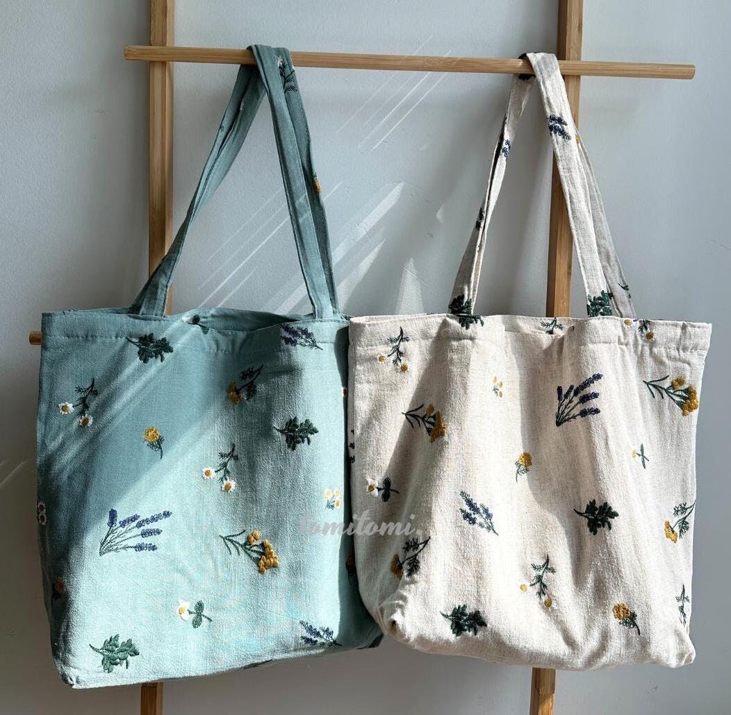 Boho Embroidered Floral Tote Bag in Sage Green or Natural Beige – Daisy and Lavender Design – Upgraded with Zipper Closure & Reinforced Canvas – Hidden Pockets