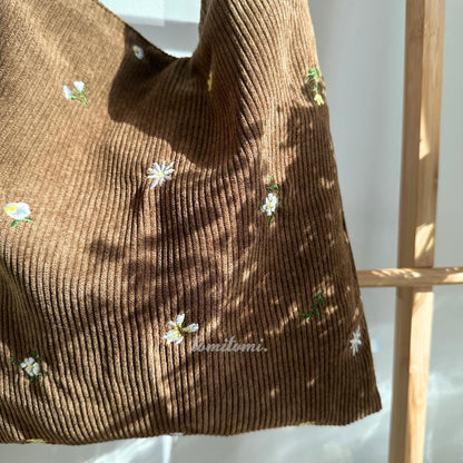 Cute Floral Shoulder Bag with Magnetic Closure & Inner Pocket - Brown